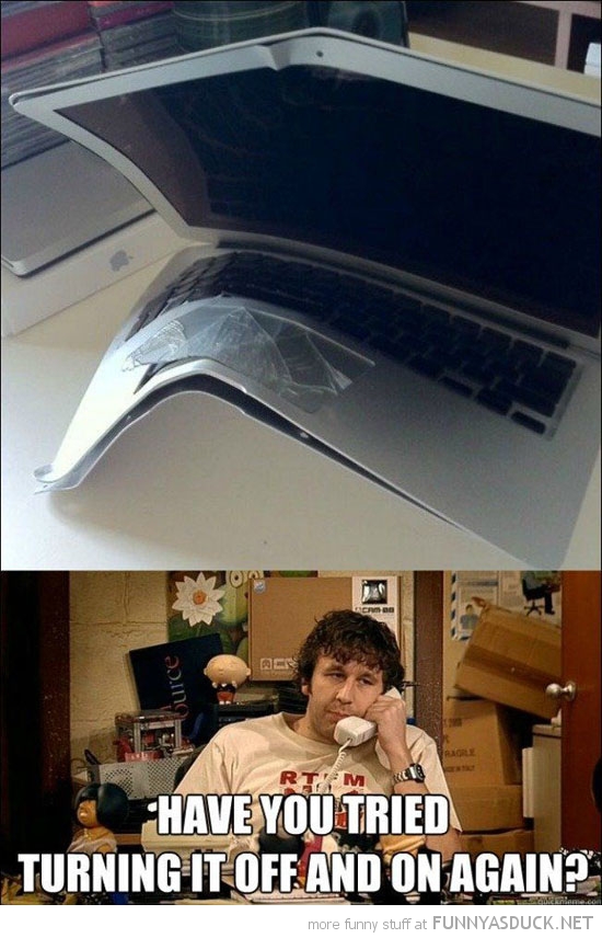 broken laptop it crowd tv tried switching it on and off funny pics pictures pic picture image photo images photos lol 